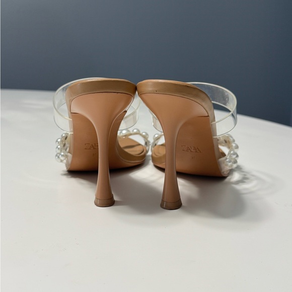Zara Tan Heels with Pearl Details - Picture 4 of 4